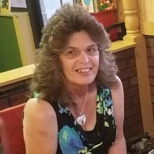 Meet your Posher, Leona